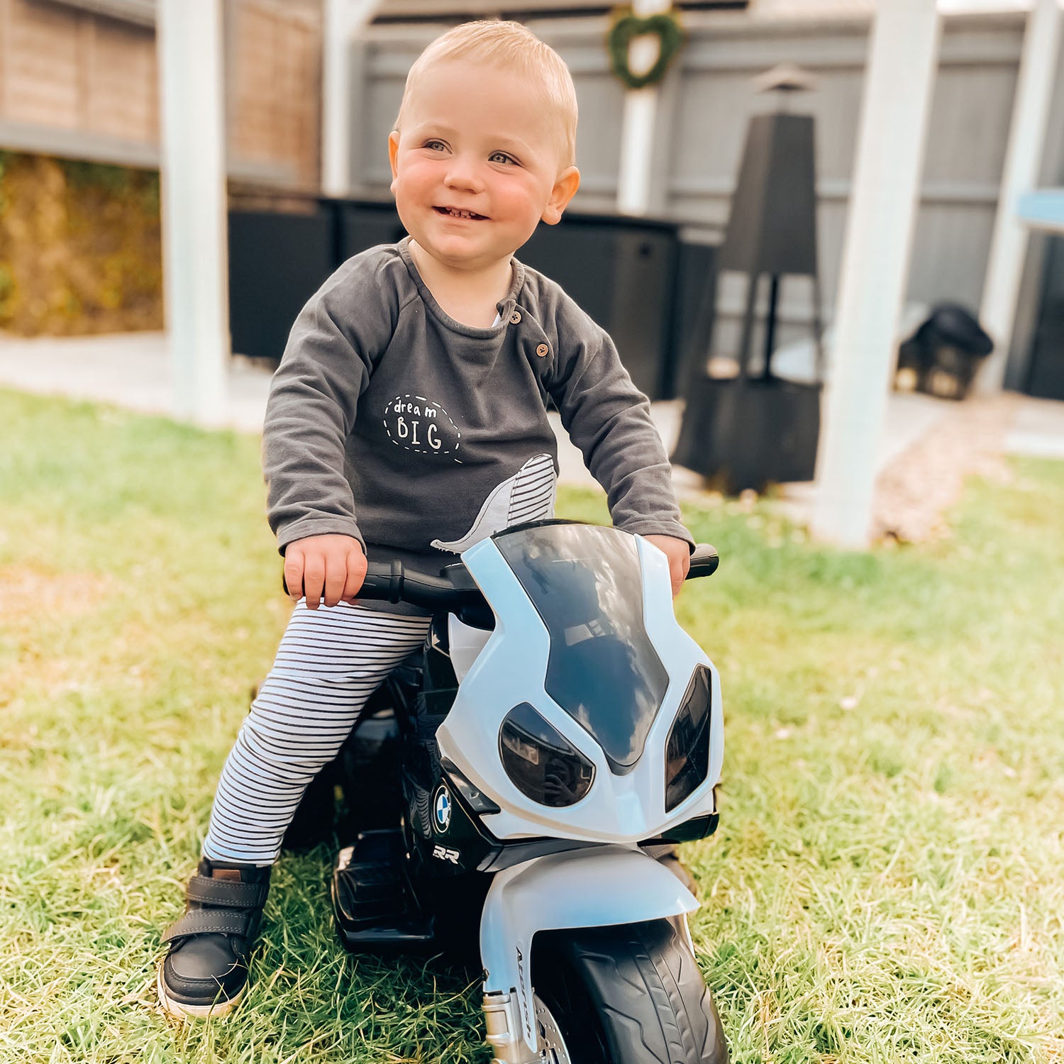 Electric Kids Ride on BMW Motorbike W/Headlights and Music, 6 V