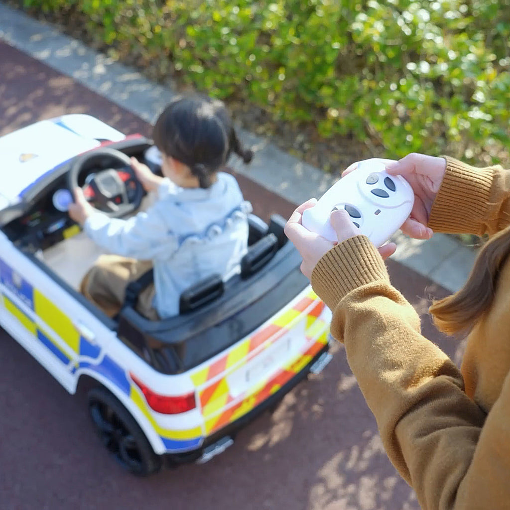 12V Kids Electric Ride On Police Car 2 Motors with Parental Remote Control Siren Flashing Lights USB Portable for 3-6 Years White